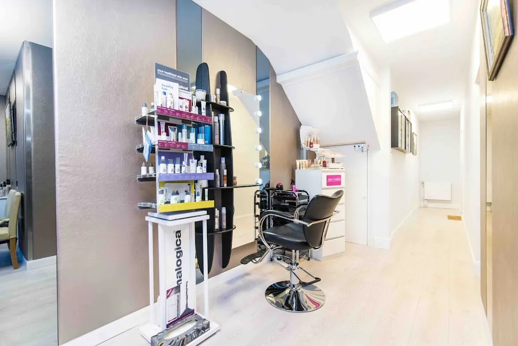 Stellas Four Seasons Beauty Salon
