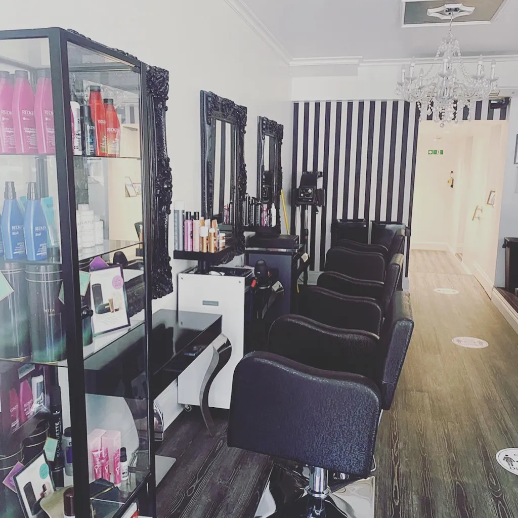 Suzie's Beauty Bar