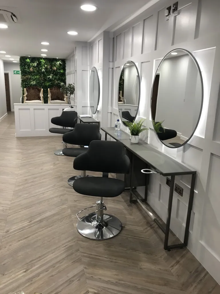The Salon Park Langley