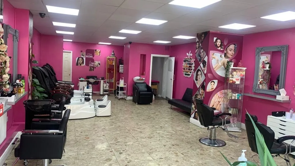 Tina Hair & Beauty Salon