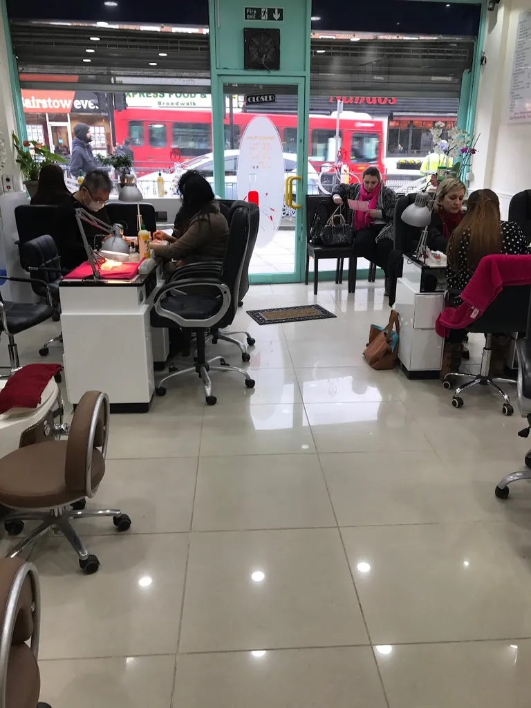 Tina Nails & Beauty