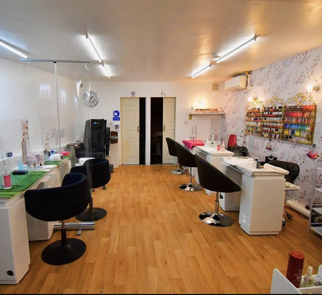 Val Ritz Beauty Hair & Nails