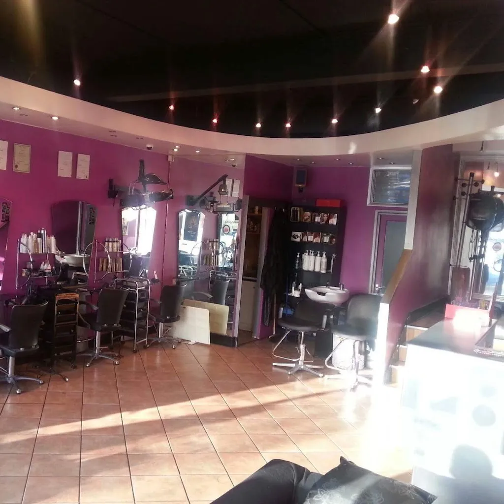 Vanity Hair & Beauty