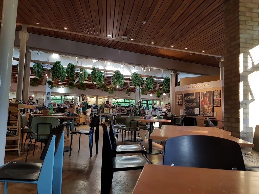 Victoria Plaza Café