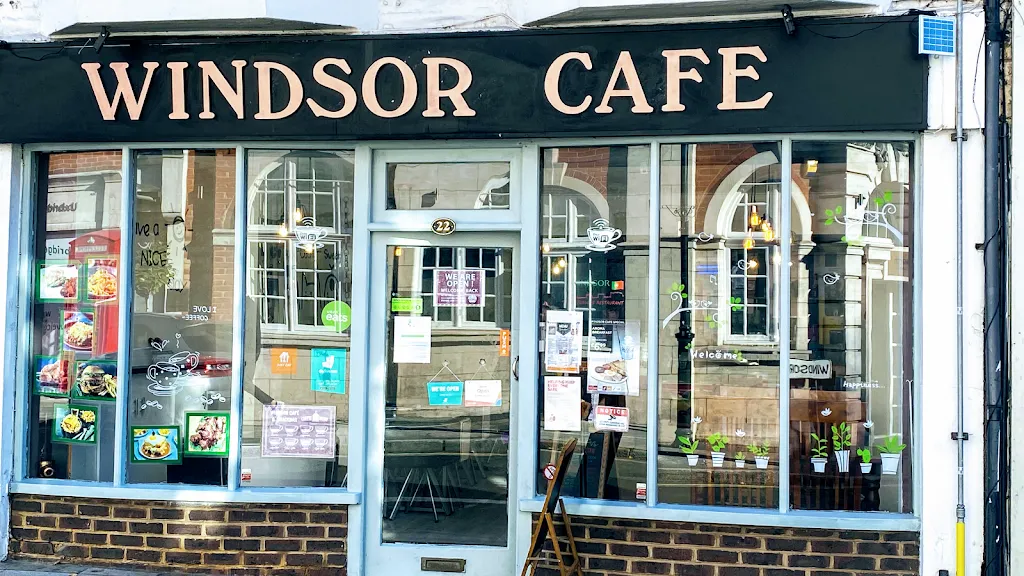 Windsor dog cafe薀莎狗狗咖啡廰
