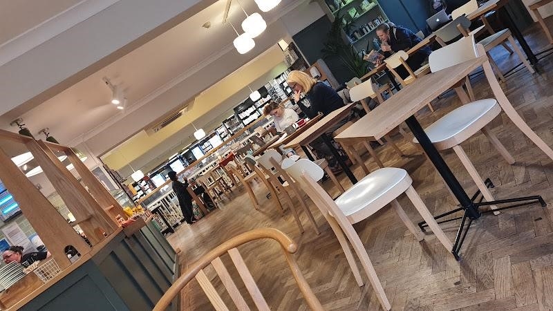 waterstones 7628