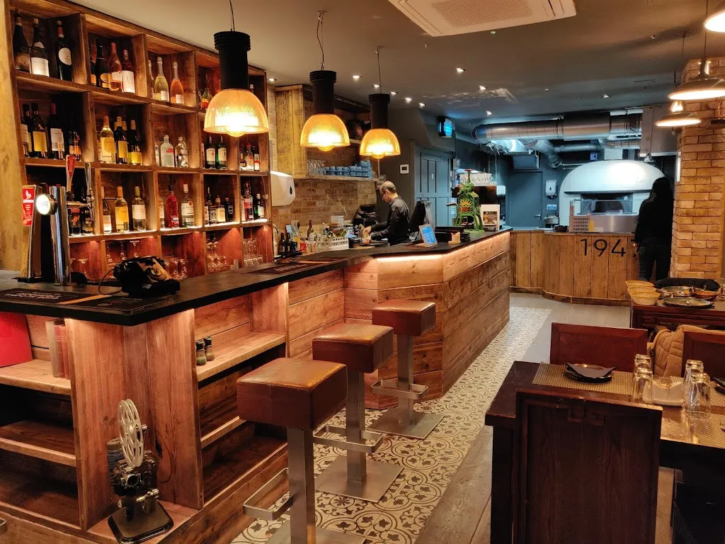 1947 Restaurant, Bar & Pizza Kitchen