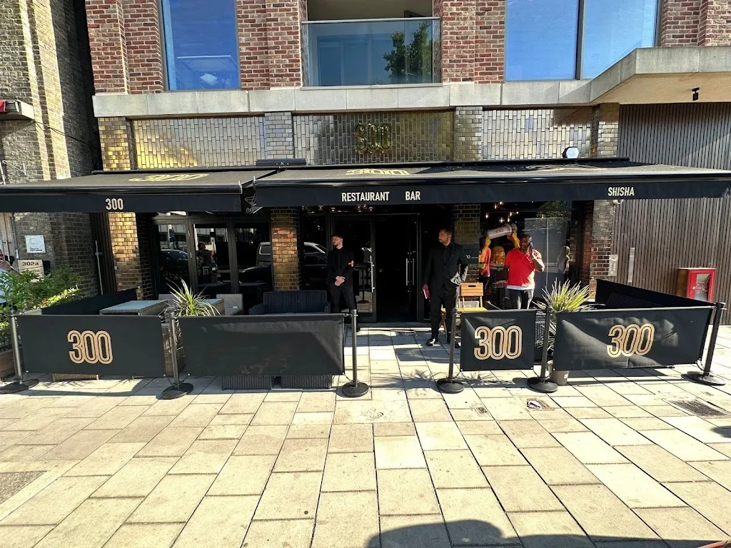 300 restaurant and lounge