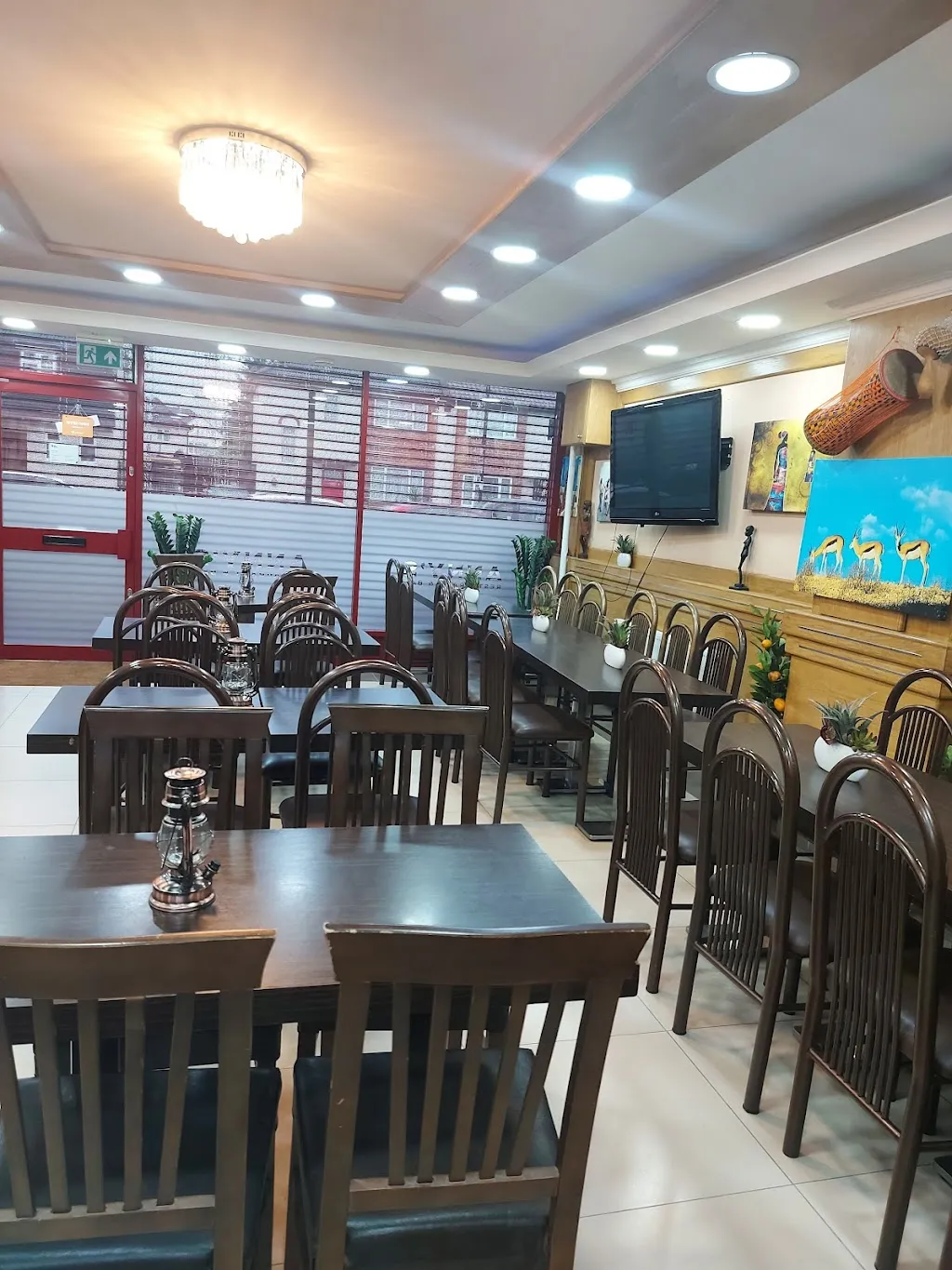 Annys Restaurant and Bar