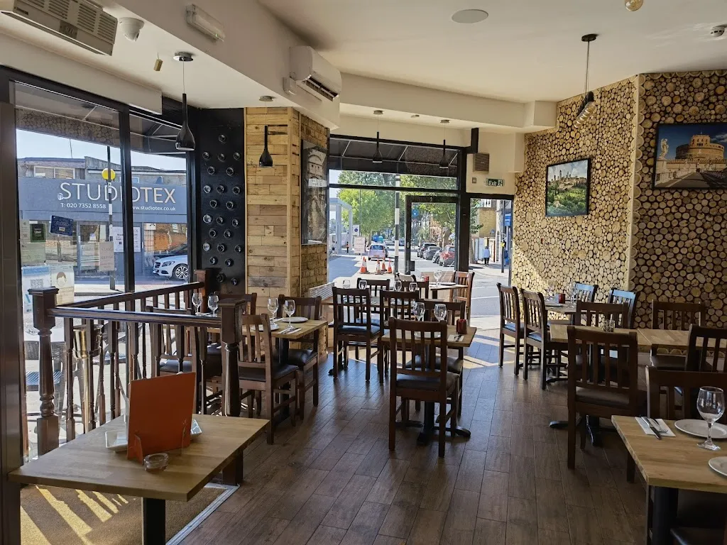 Aroma Italian Restaurant