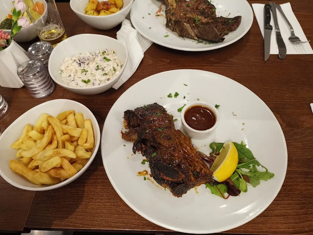 Aviv Restaurant