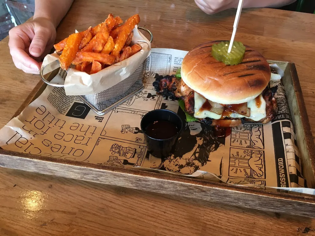 Bruce Burgers