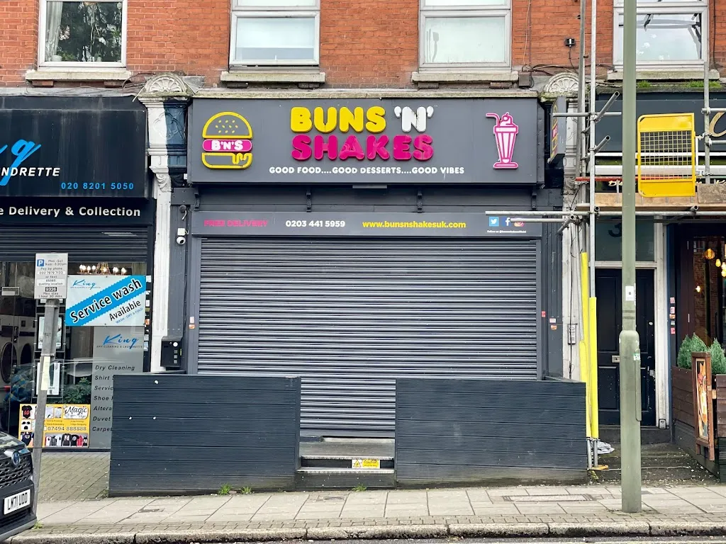 Buns 'N' Shakes