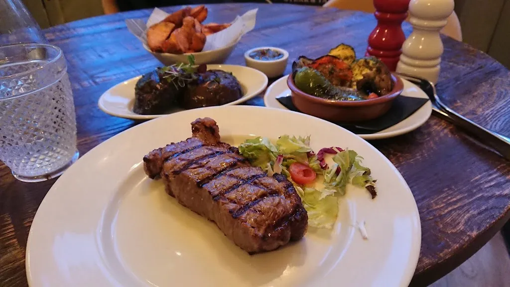 Carmona Steak & Tapas