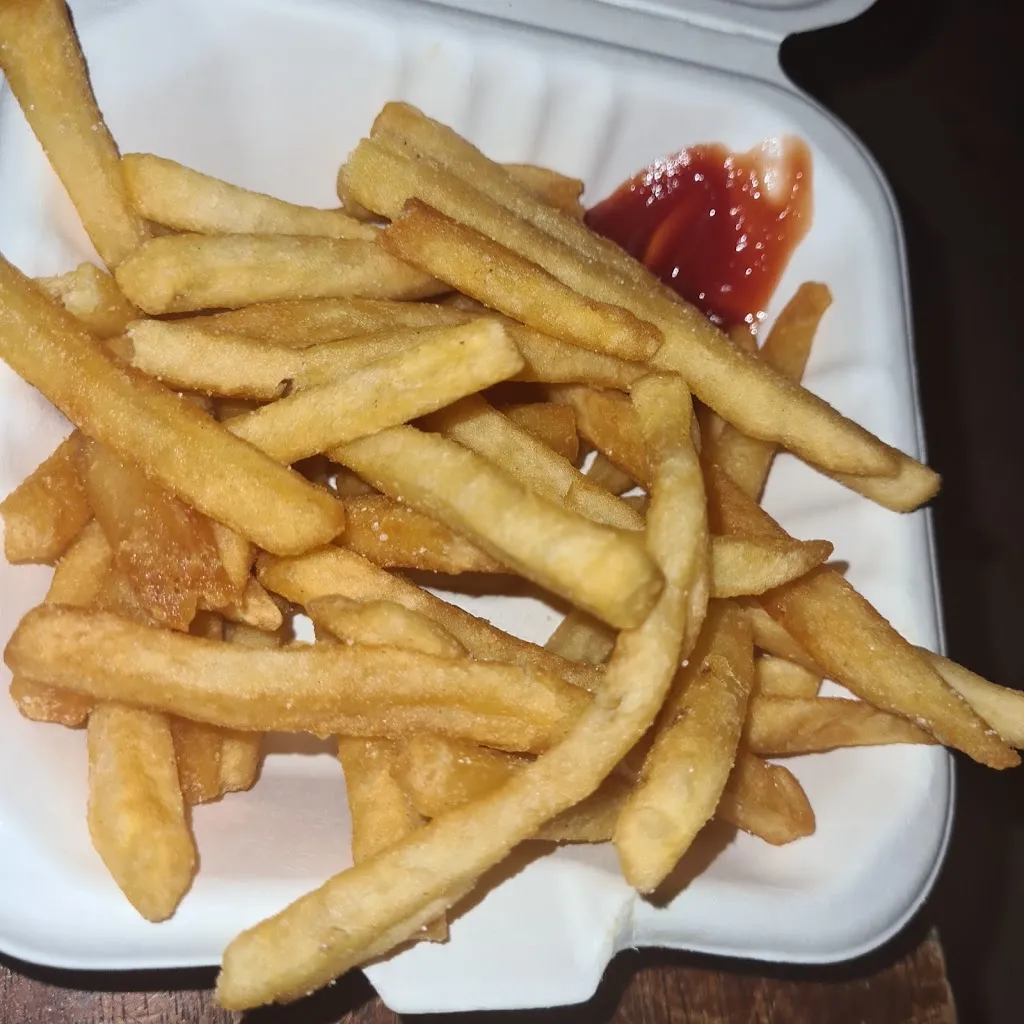 Chickaros Chicken and Grill Chigwell