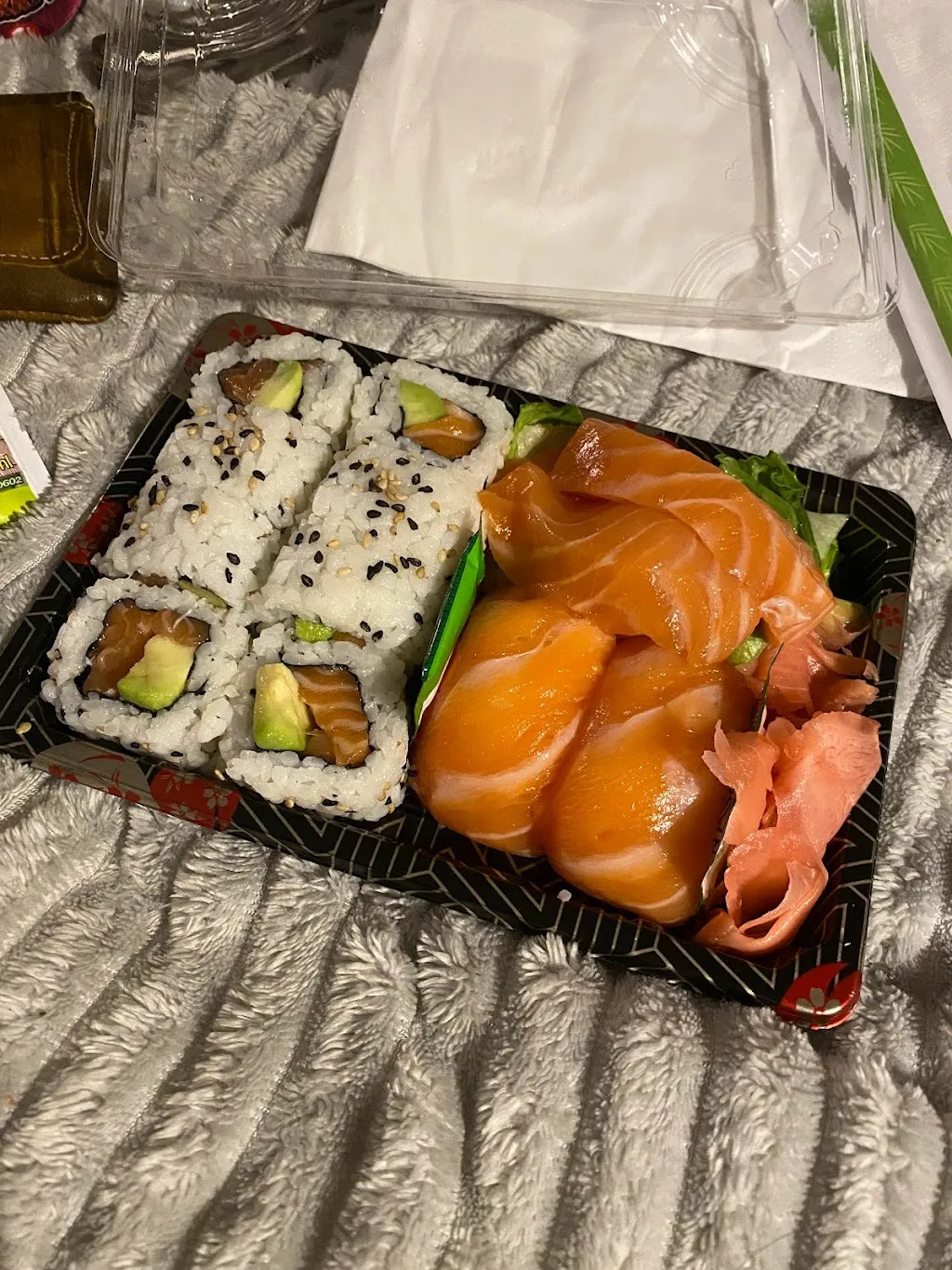 Chinese and sushi kitchen
