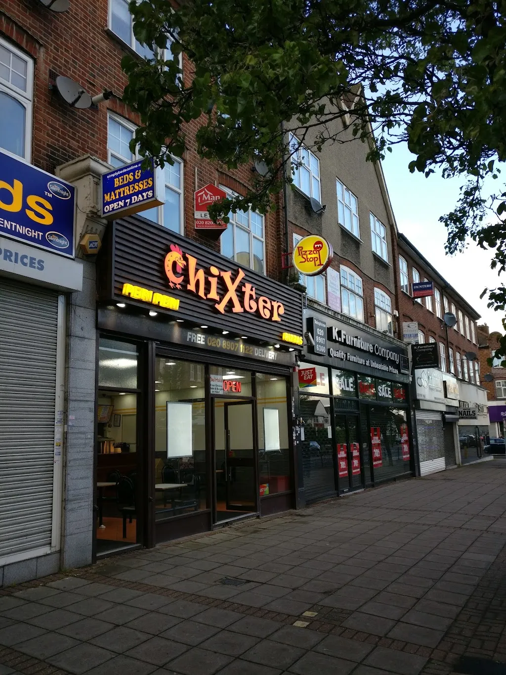 Chixters/Pizza shop