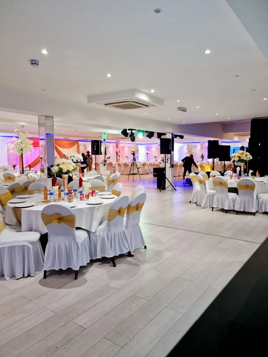 Clasic Restaurant 1 Clasic Restaurant