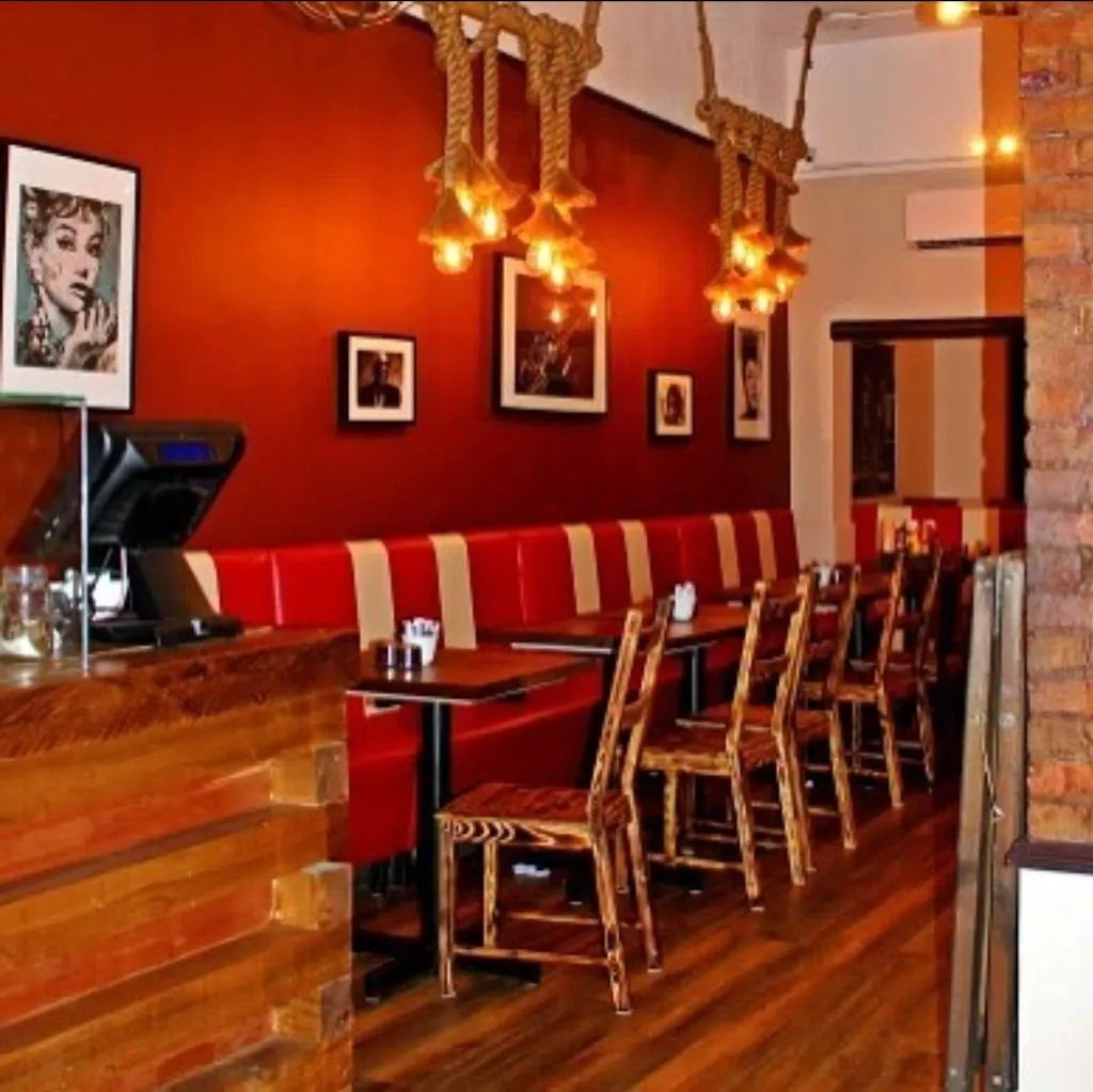 Dada's Diner