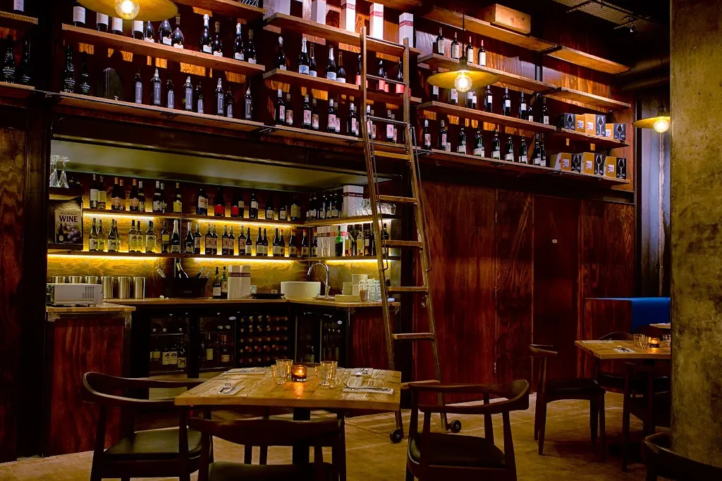 Darkhorse Restaurant Bar