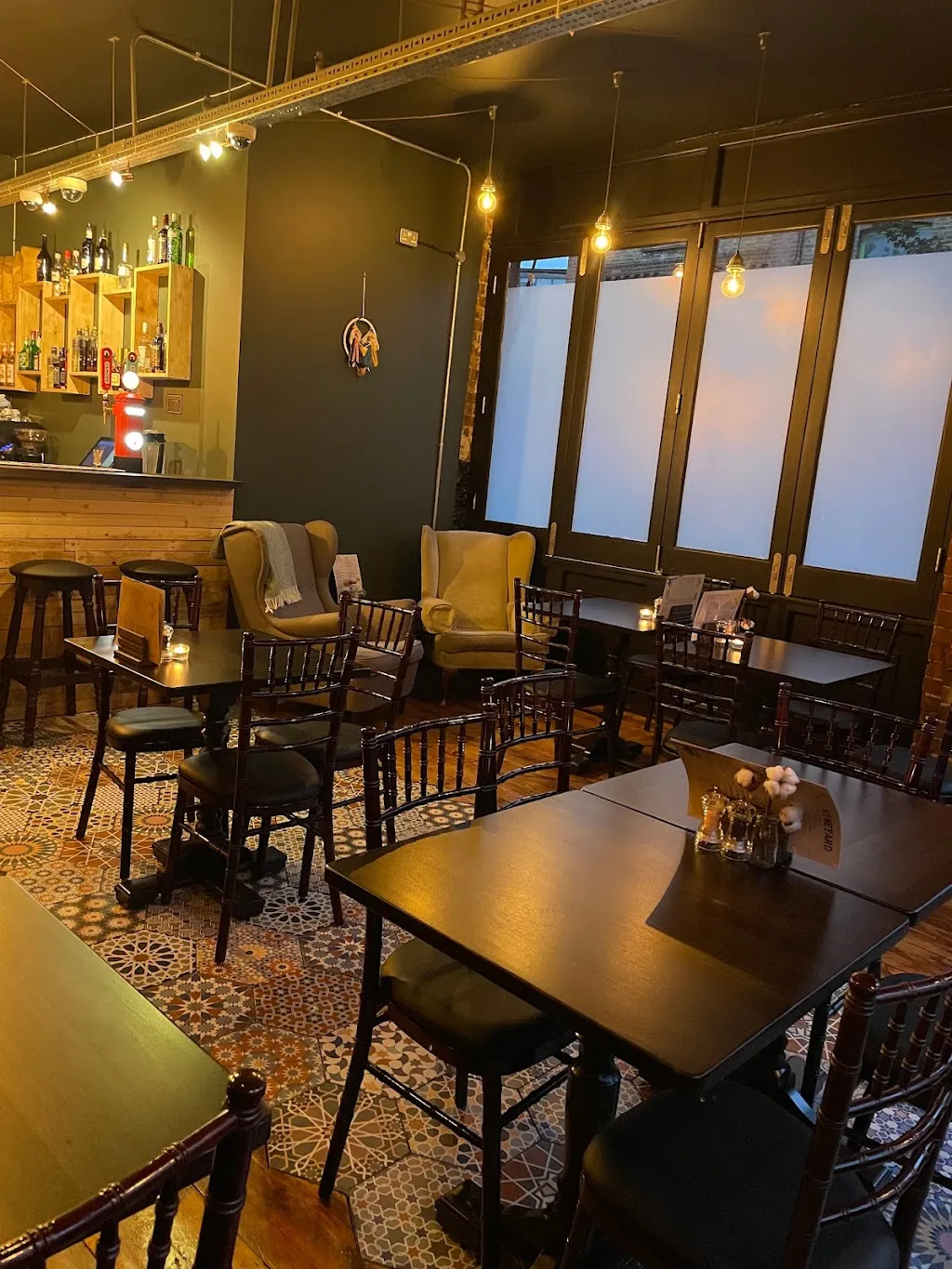 Delicate' Gastrobar 1 Delicate' Gastrobar