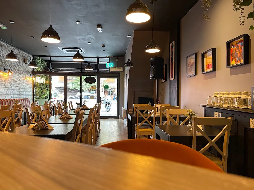 Demi’s Nigerian Restaurant & Bar