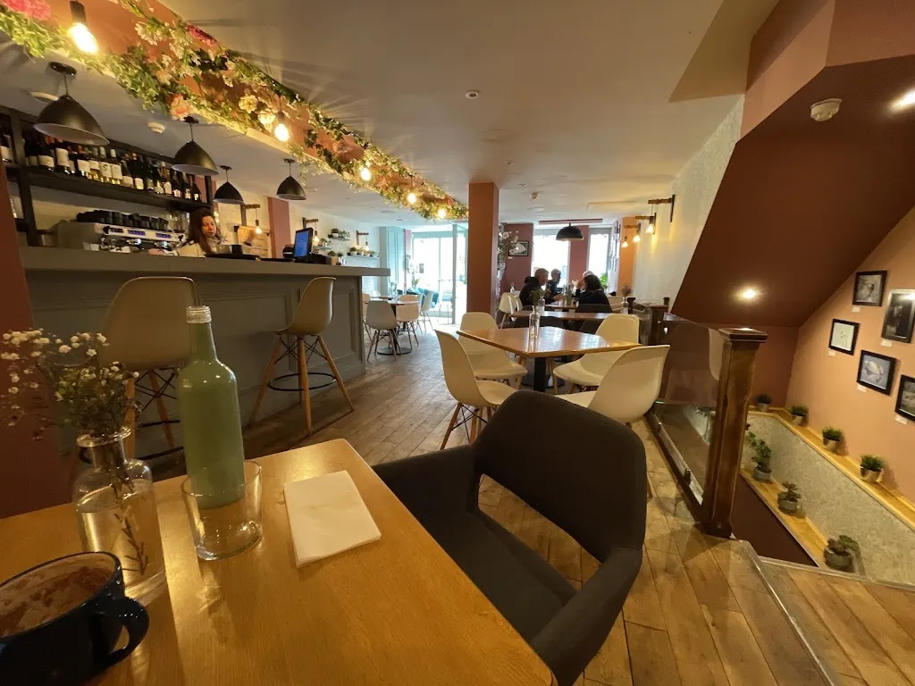 Eleana’s Bistro 1 Eleana’s Bistro