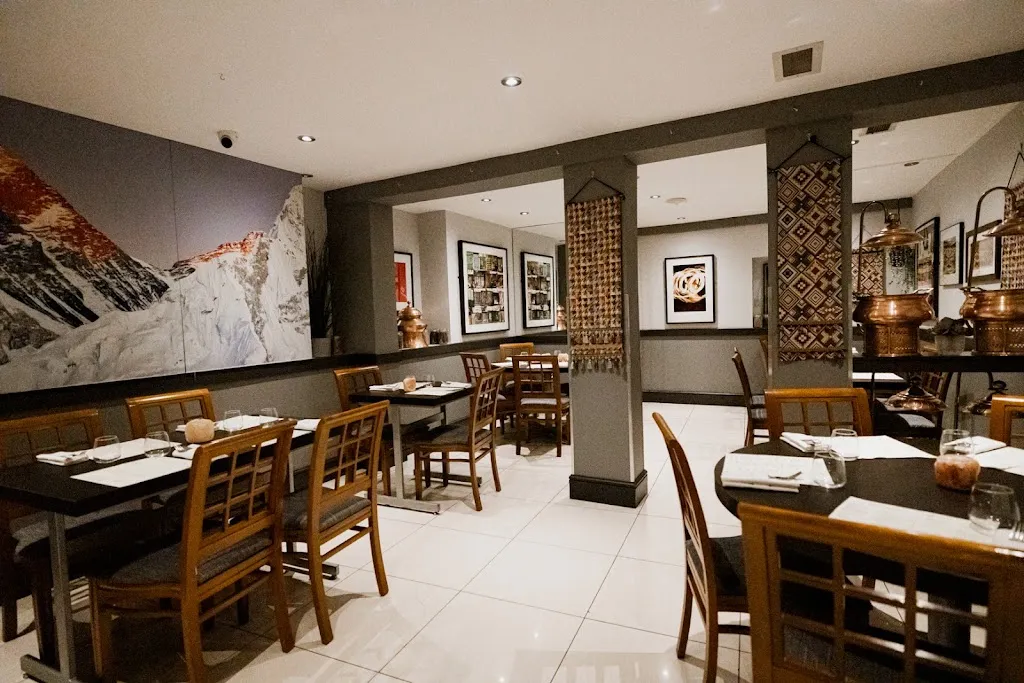 Everest Inn