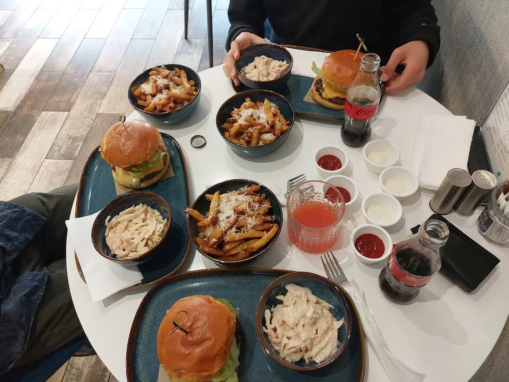 Fervvo Burger & Coffee