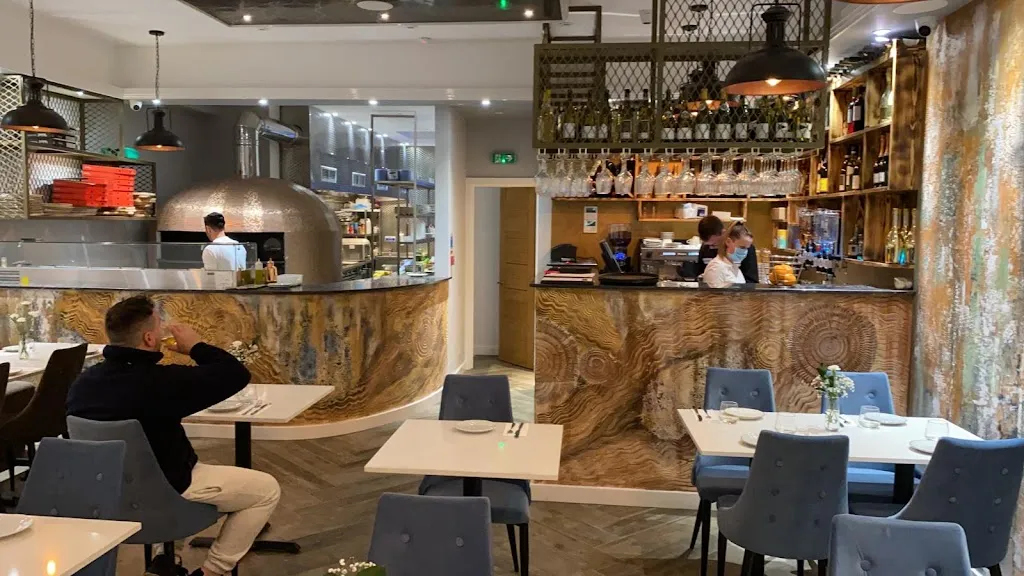 Gusto (Italian Restaurant)