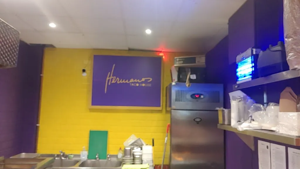 Hermanos Taco House
