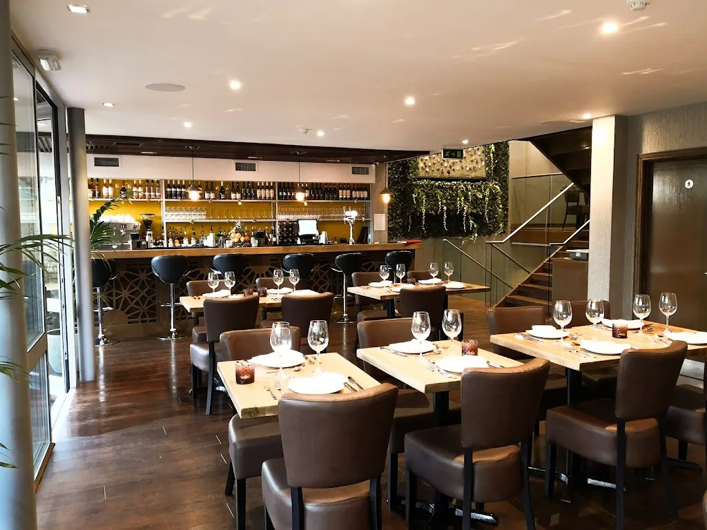 Holy Cow Restaurant & Bar
