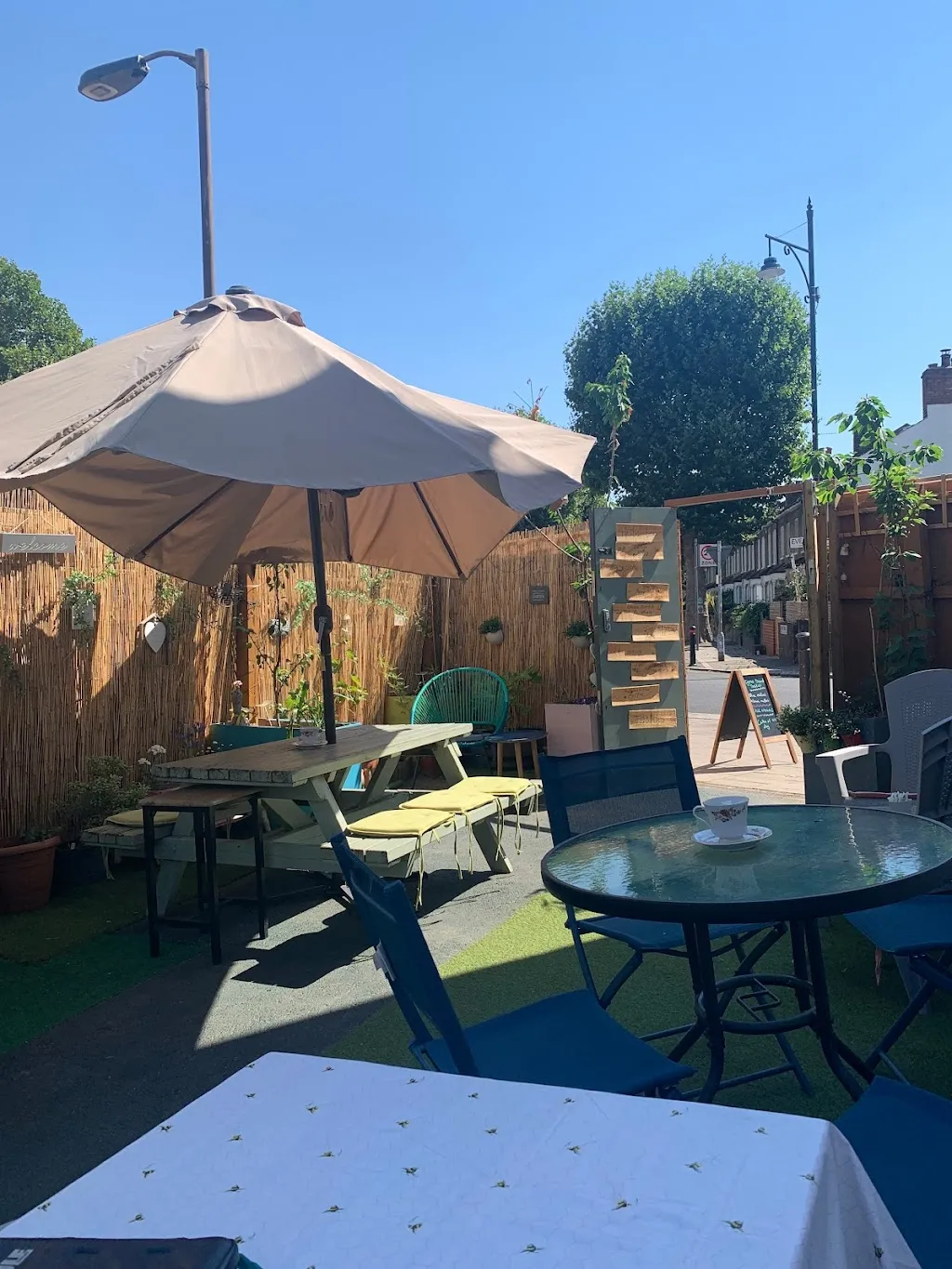 Kazimin Yeri Nunhead Tea Garden