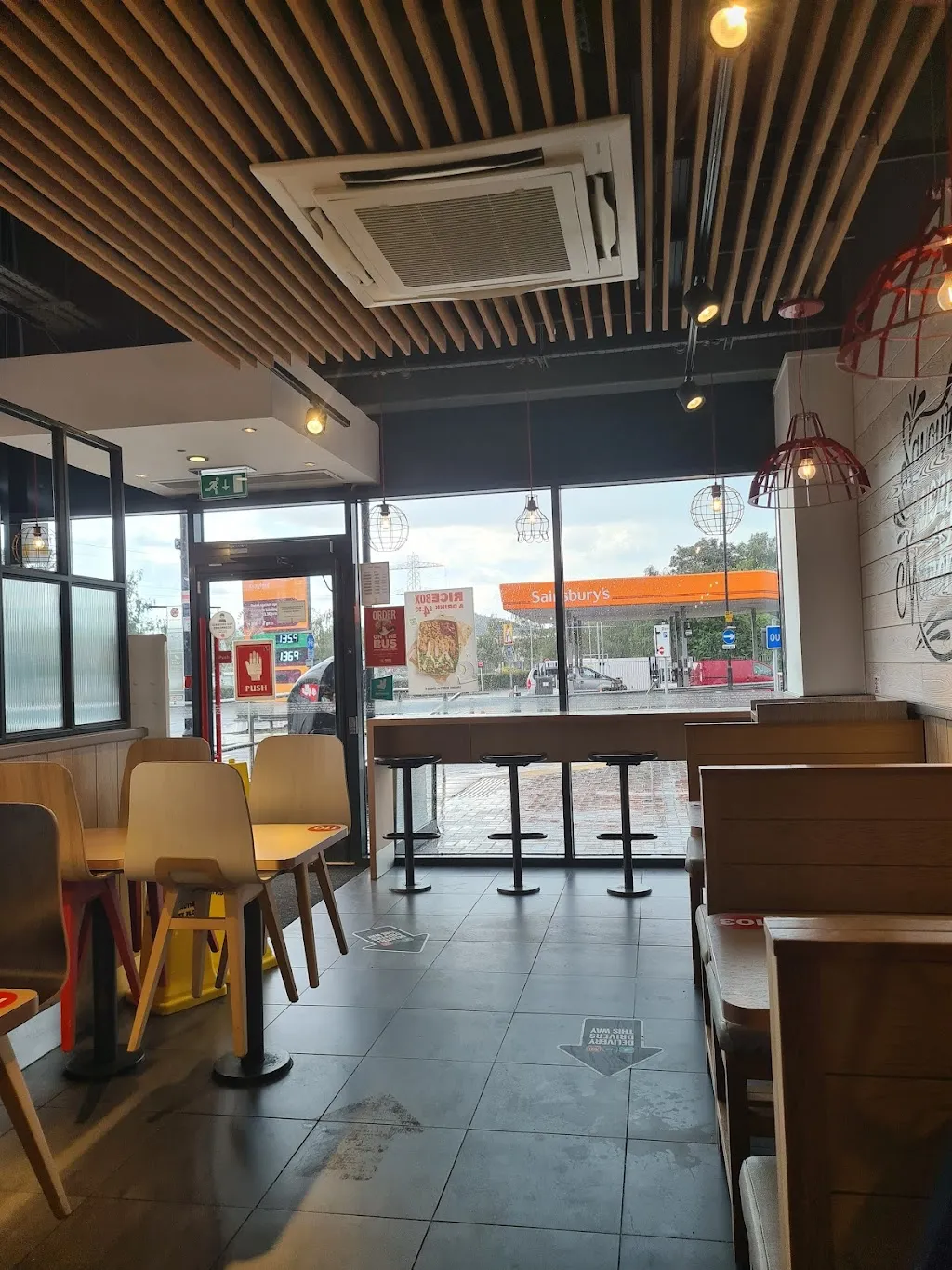 KFC Crayford - Roman Way 1 KFC Crayford - Roman Way
