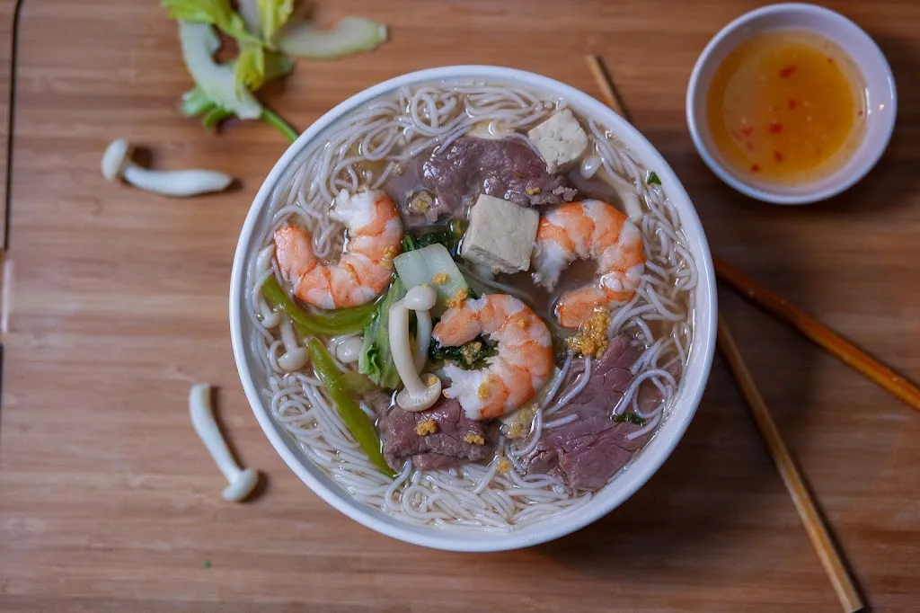 Lò Việt