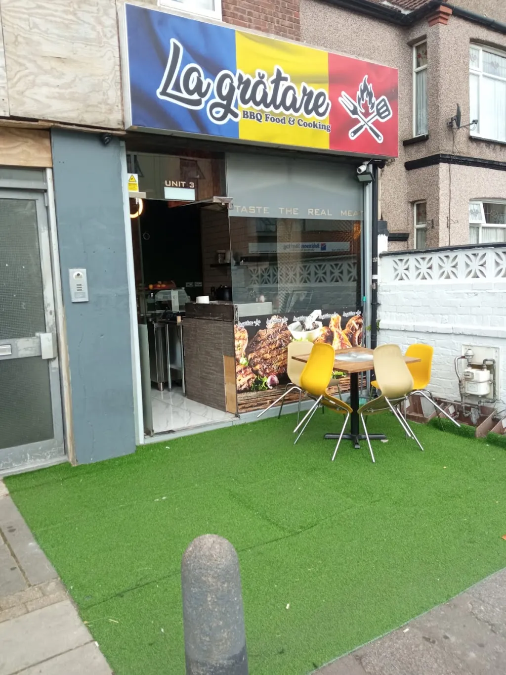 La Gratare-Restaurant Romanesc