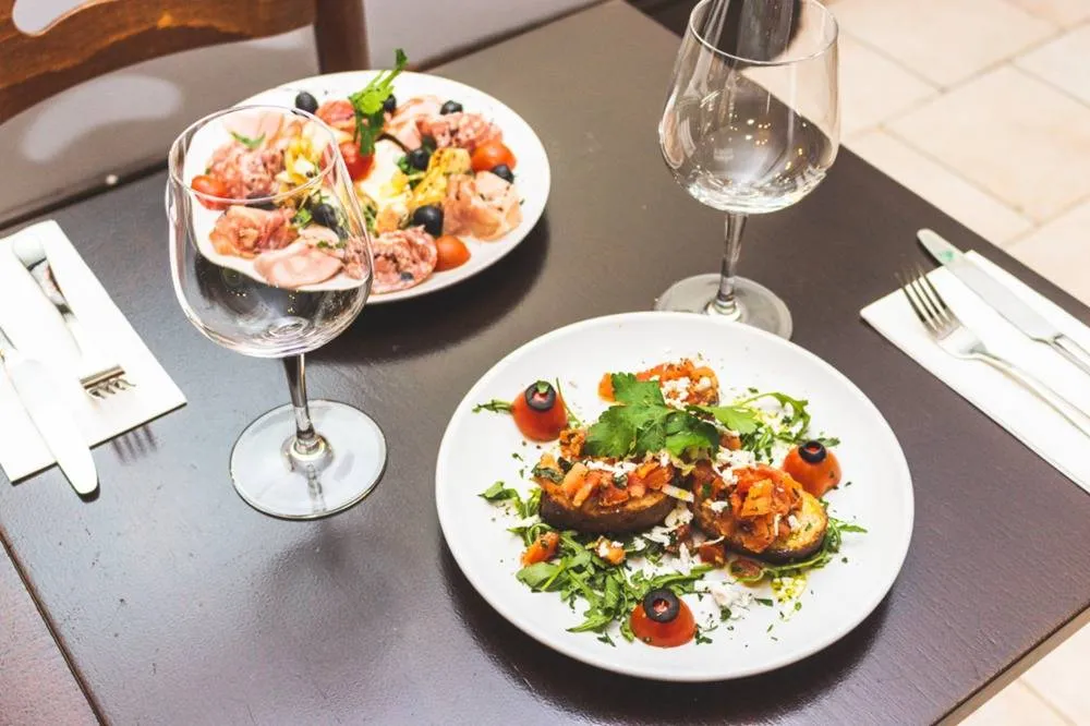 La Luna - Walworth Road 1 La Luna - Walworth Road