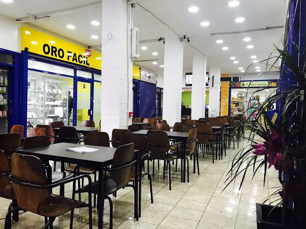 La Placita Mall - Opening Times, Contacts - Restaurant in London