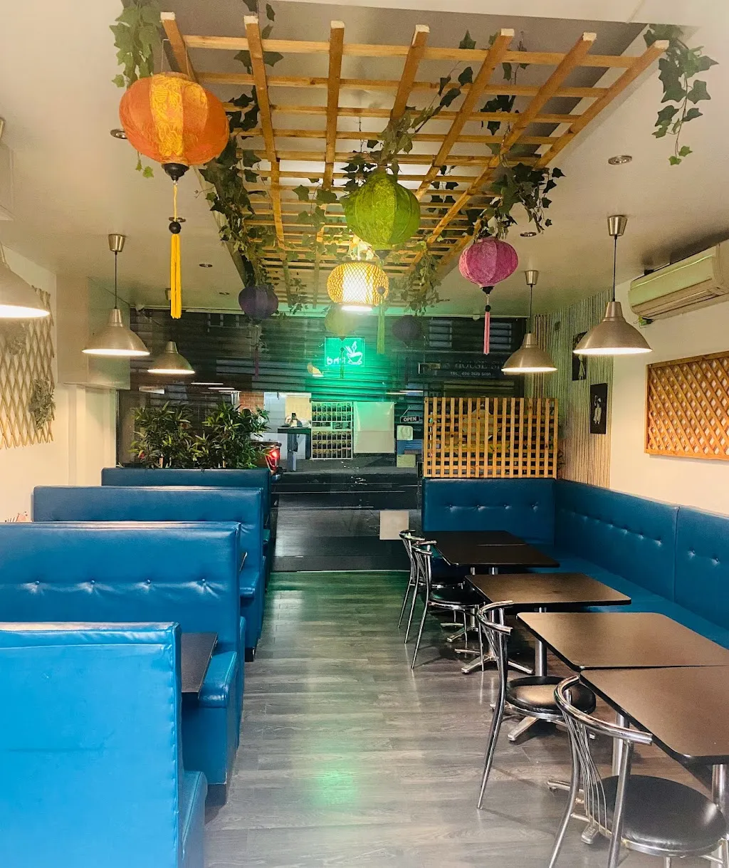 Le Kitchen Vietnamese Restaurant