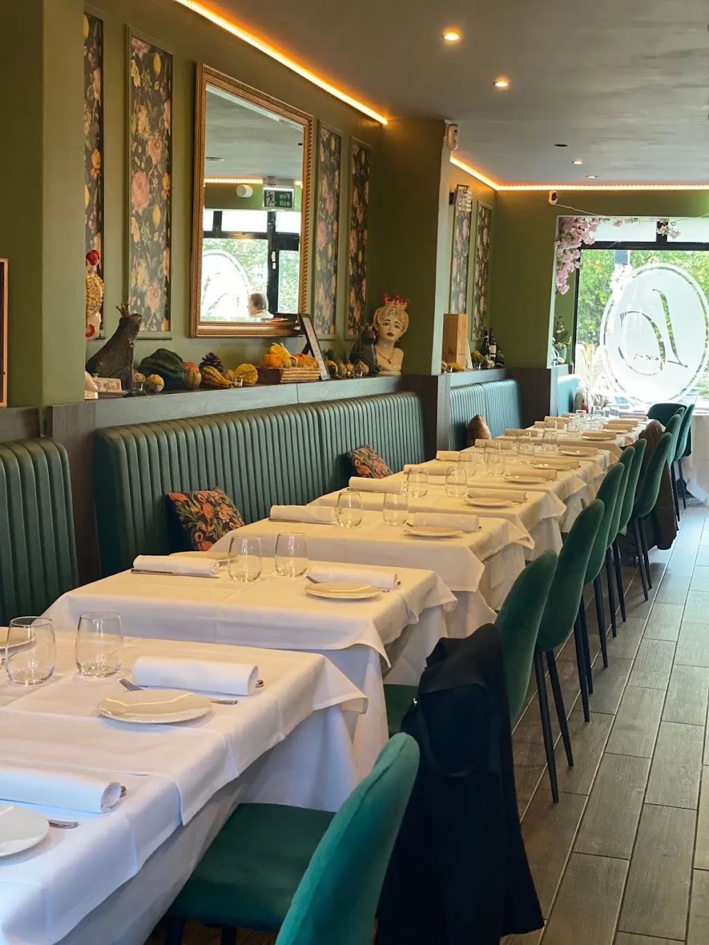 Lizzie's Cucina - Italian Restaurant