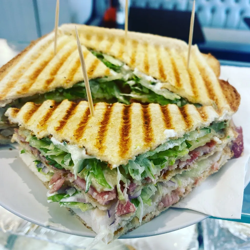 Lj's Sandwich Club