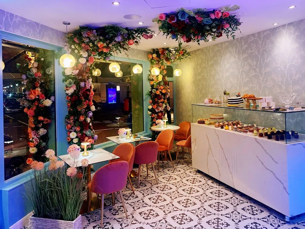 Loka Lounge Restaurant
