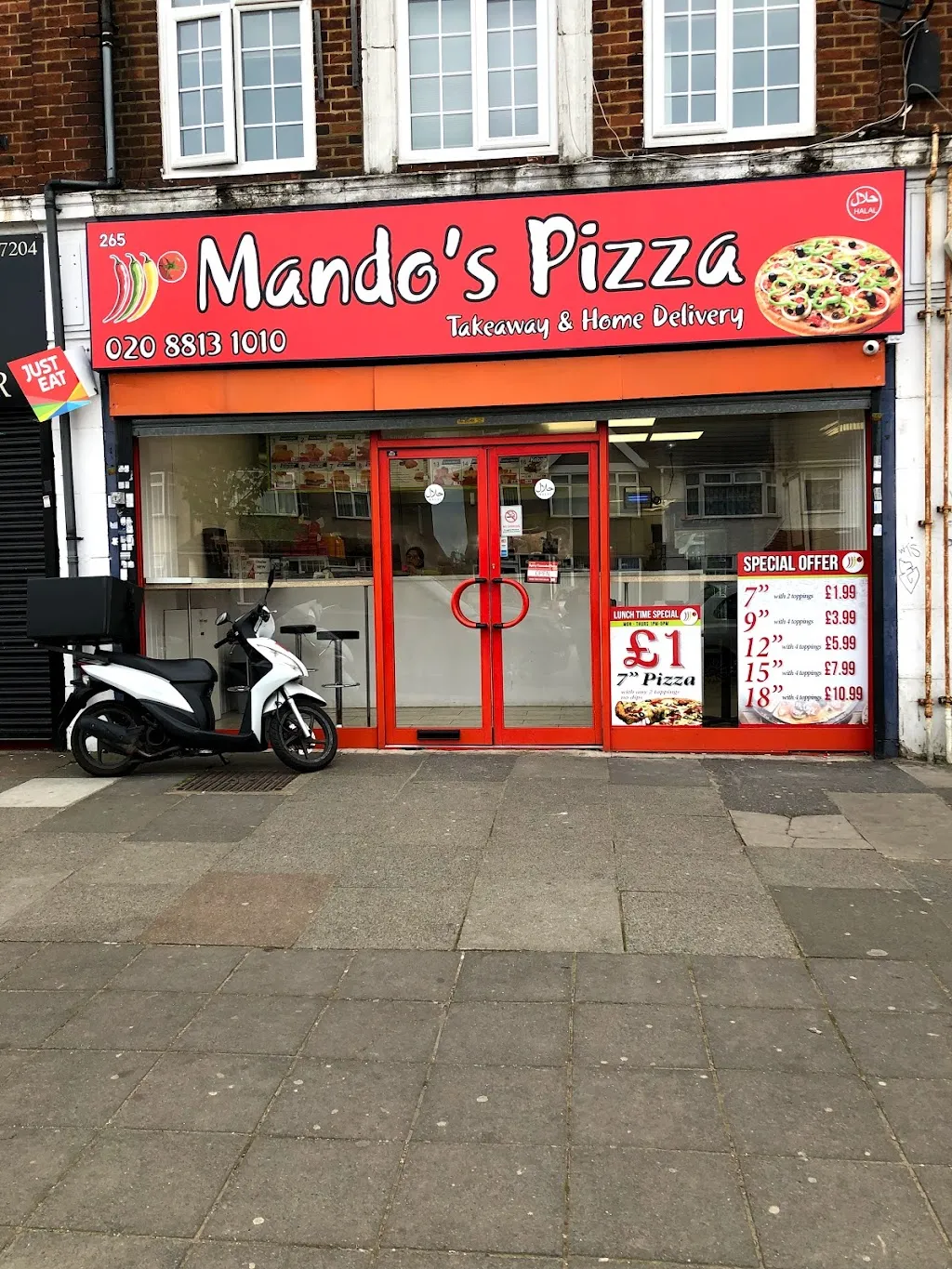 Mandos Pizza