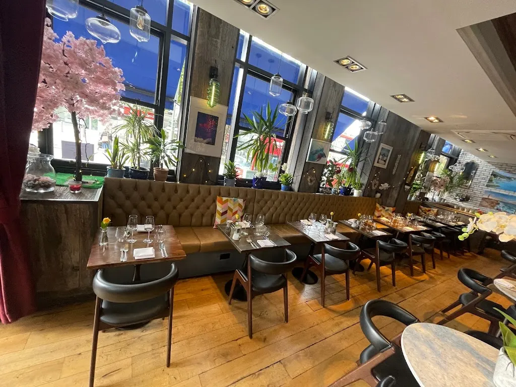 Matthew's Kitchen Seafood & Grill