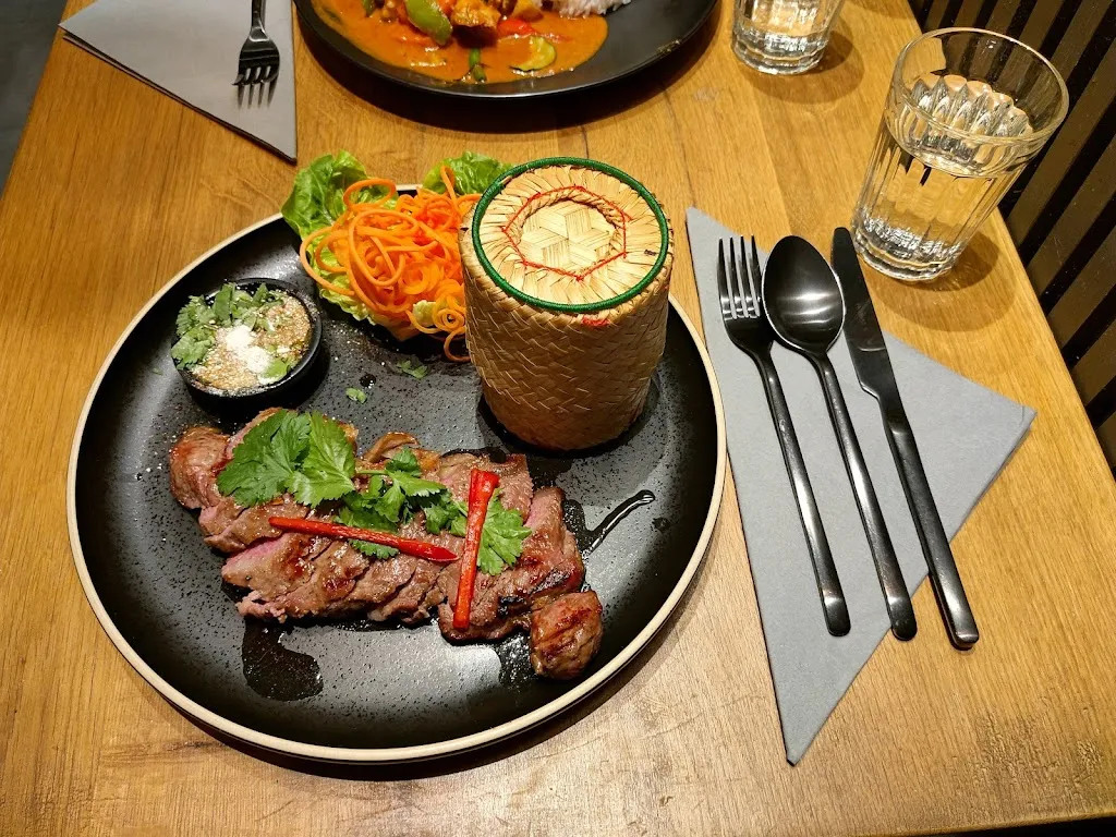 Meekhun Thai Bistro (Kensington)
