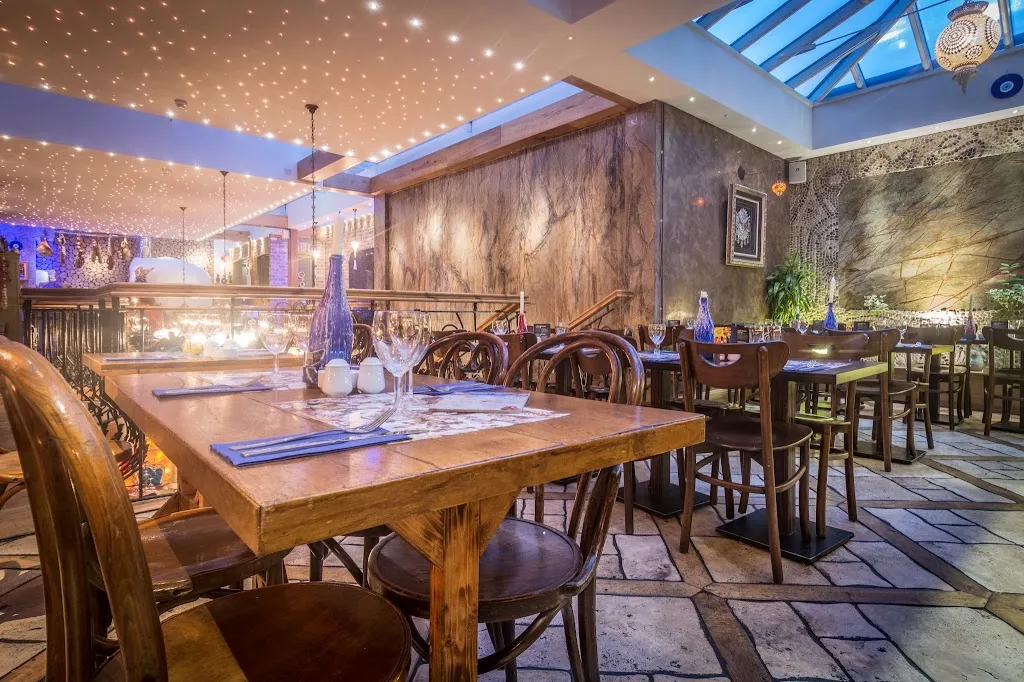 Mem & Laz Brasserie