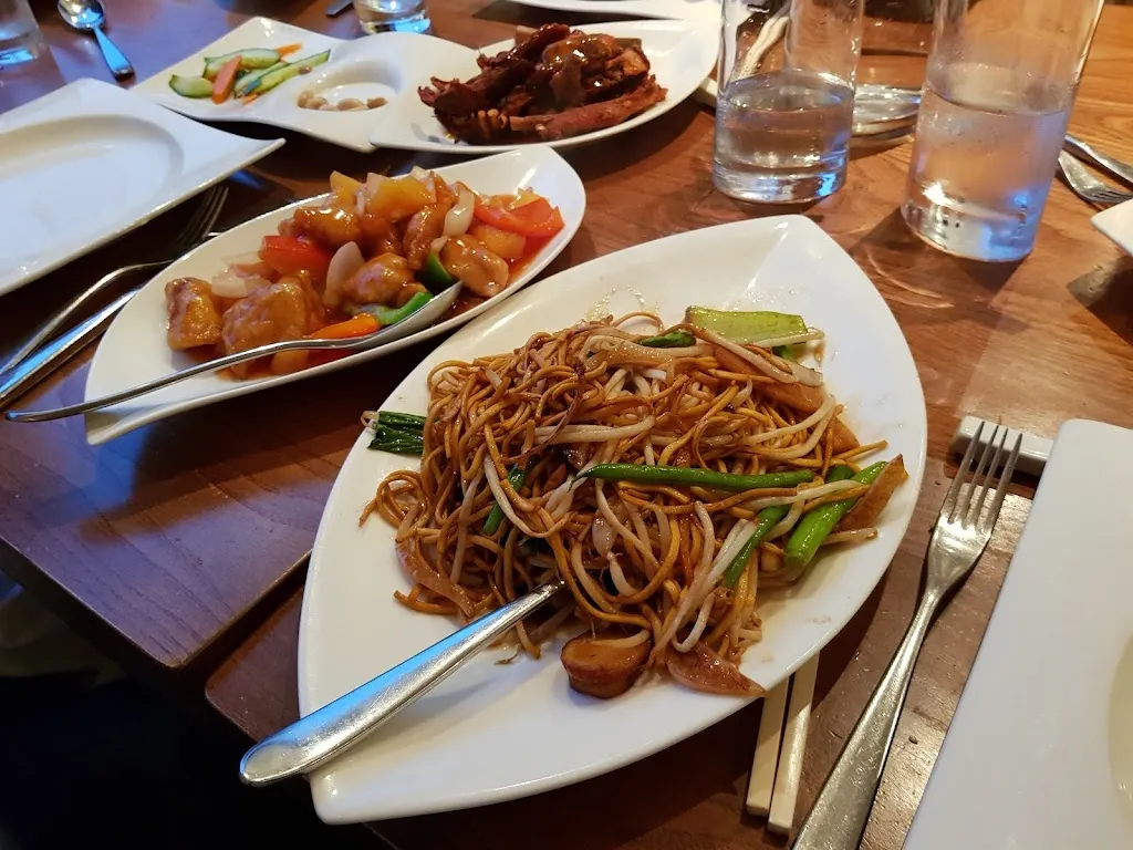 Met Su Yan