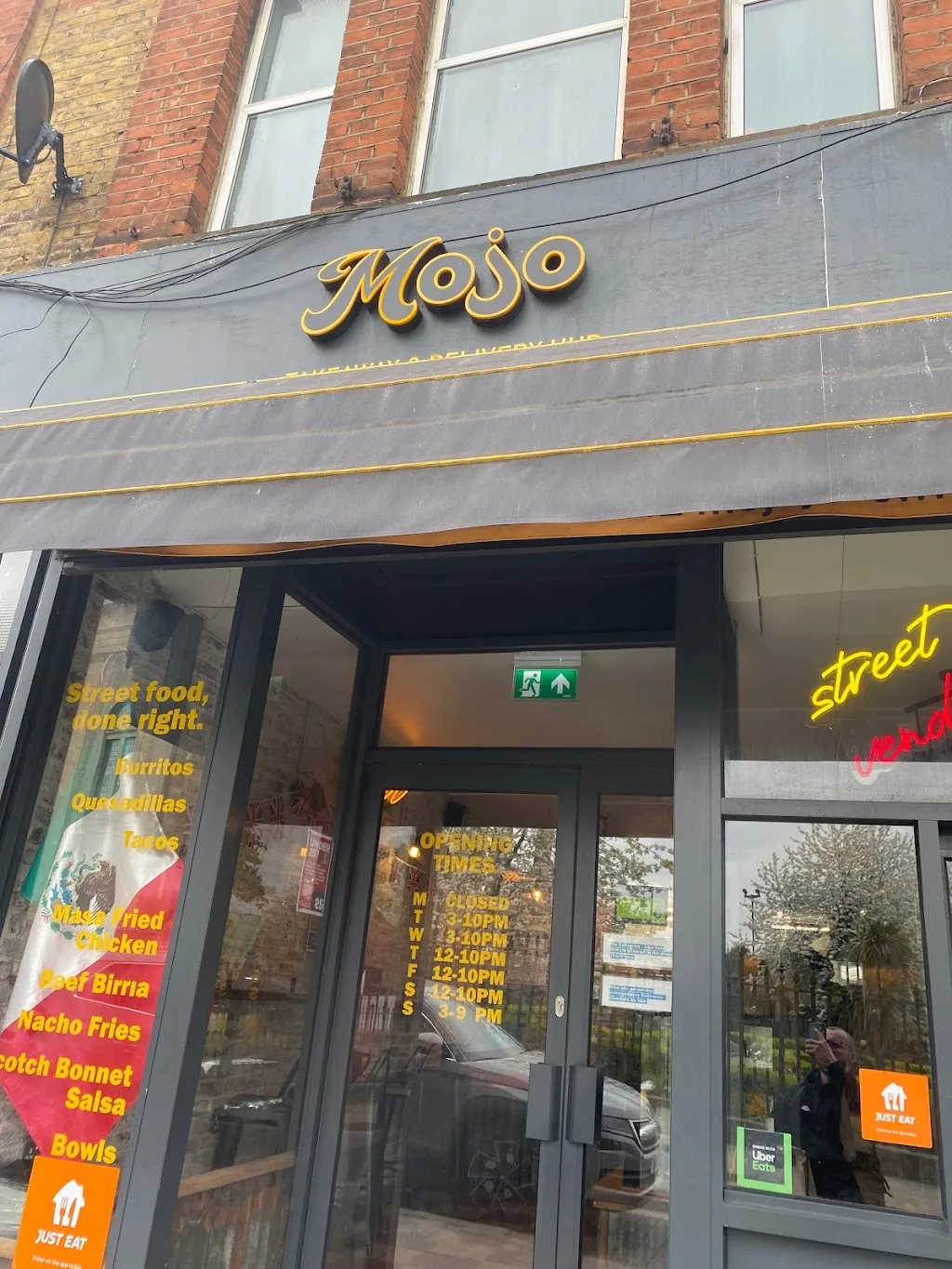 Mojo - Burritos & Tacos 1 Mojo - Burritos & Tacos