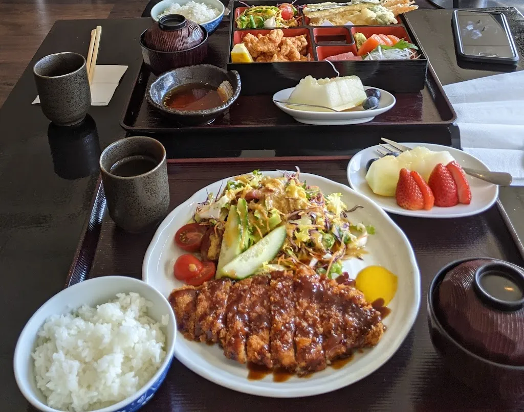 Momo Japanese Restaurant