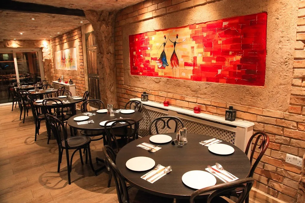 Narenj persian& mediterranan grill. Bar . Restaurant